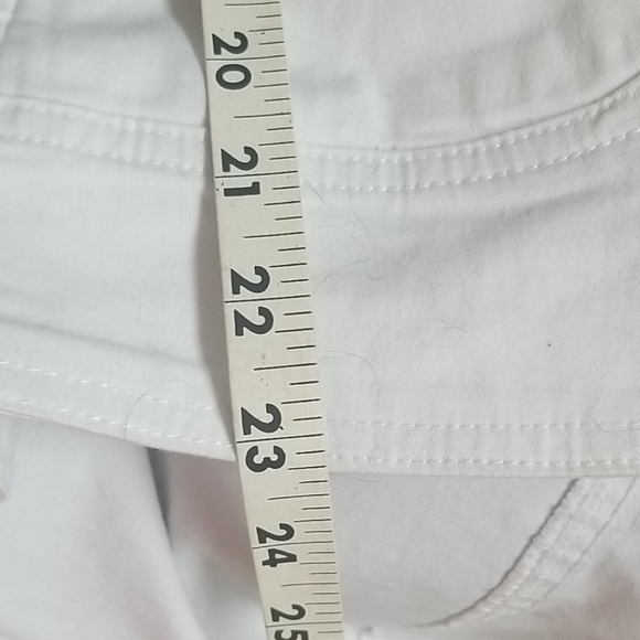 Fun and flirty white jacket 1x - Picture 10 of 11